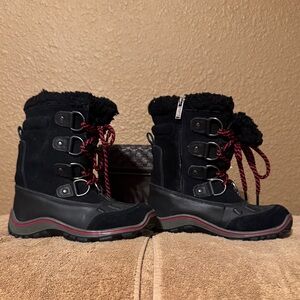 Pajar 6.5 Women's Alina Snow Winter Boots 5.5 ( 6.5 but comes small)